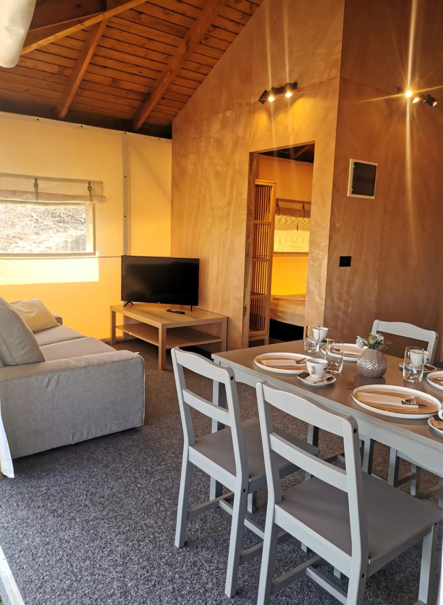 Villa Cortes Mali Iz Ngoại thất bức ảnh