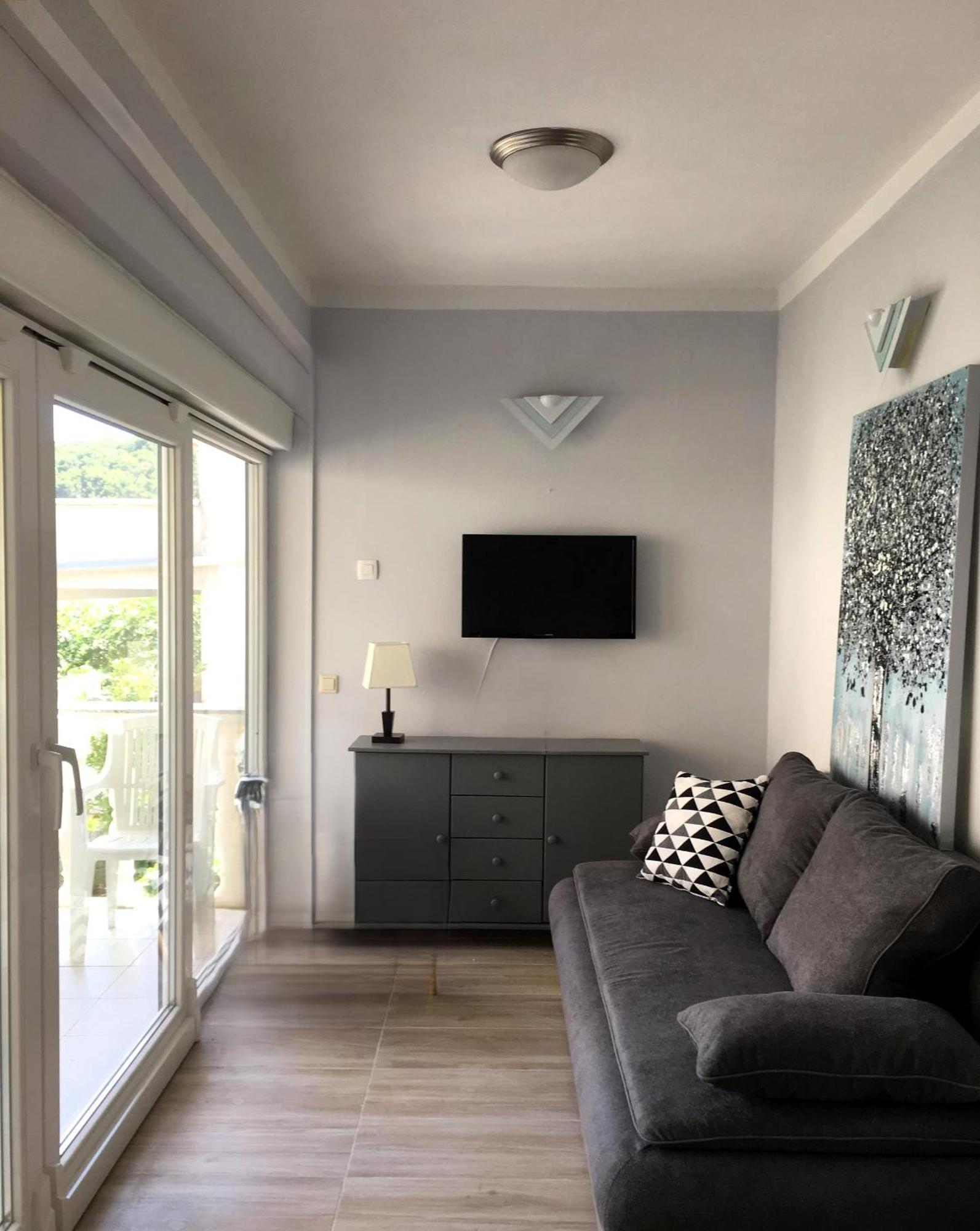 Villa Cortes Mali Iz Ngoại thất bức ảnh